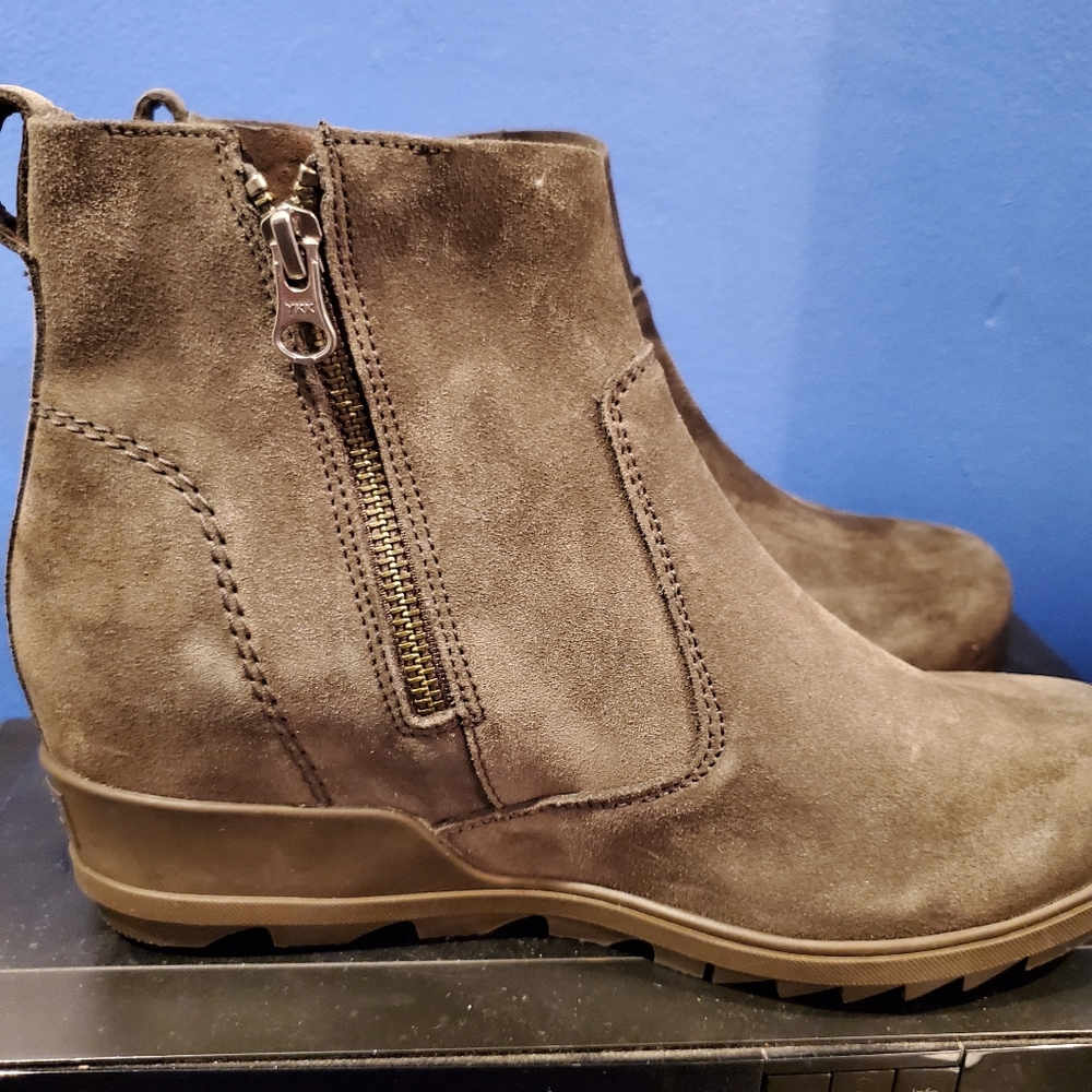 Sorel Boots - Picture 5 of 6